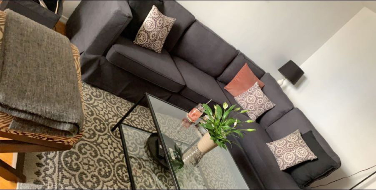 Right facing sectional
