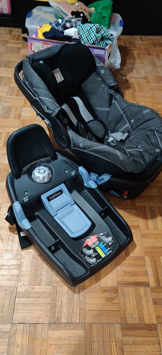 Primo Viaggio infant car seat