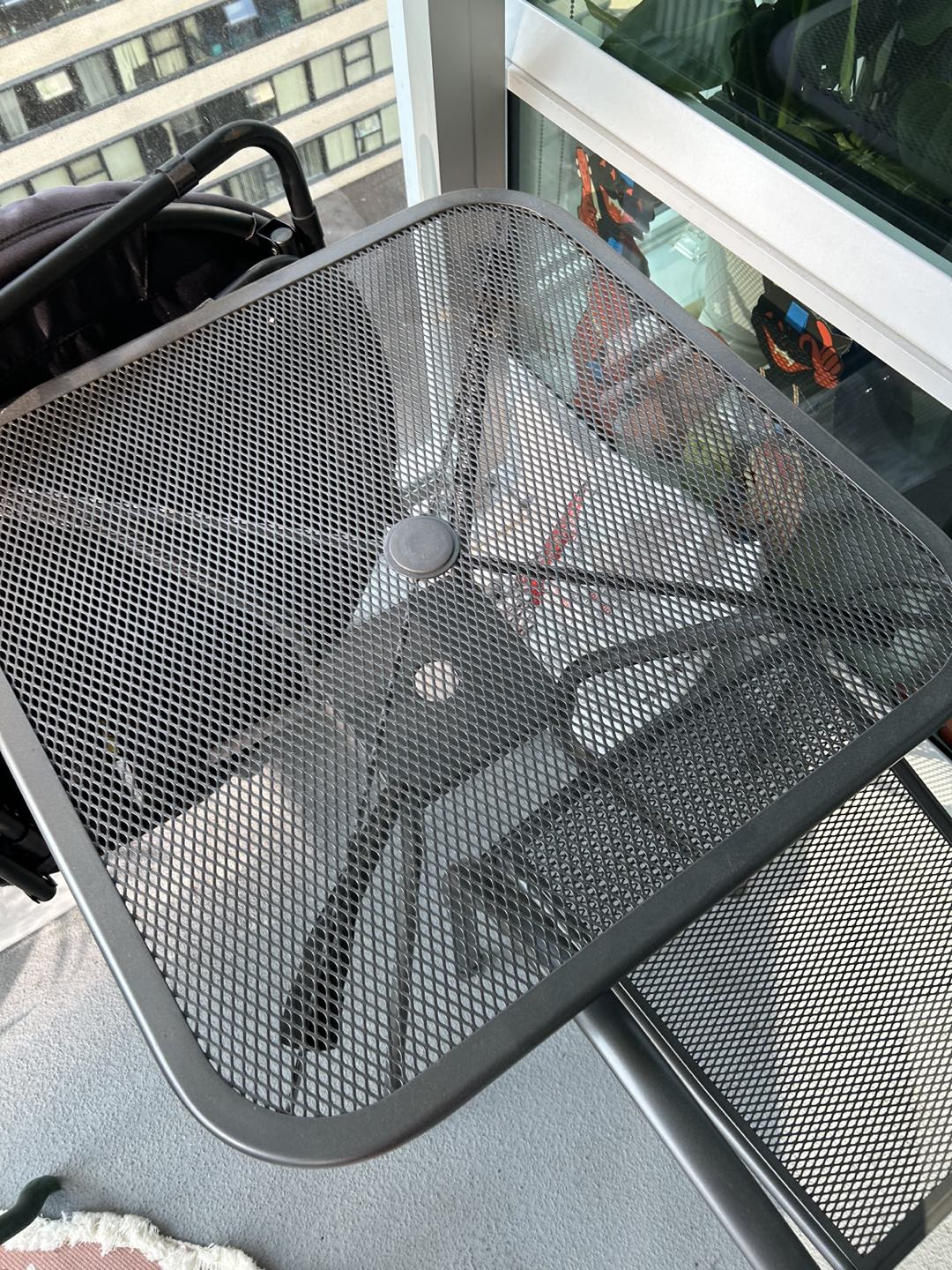 Outdoor metal table and 1 chair - photo 2