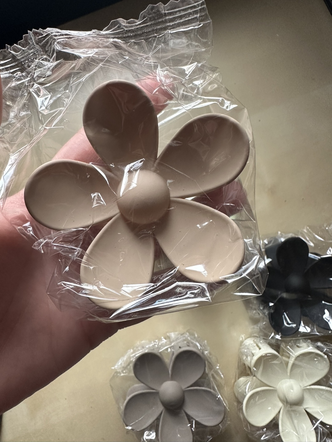 Flower Hair Clips X 5 - photo 2