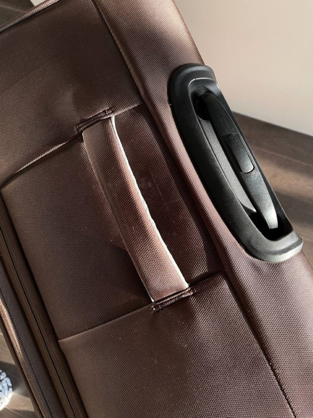 Samsonite Suite Case with Extender image indicator(7)