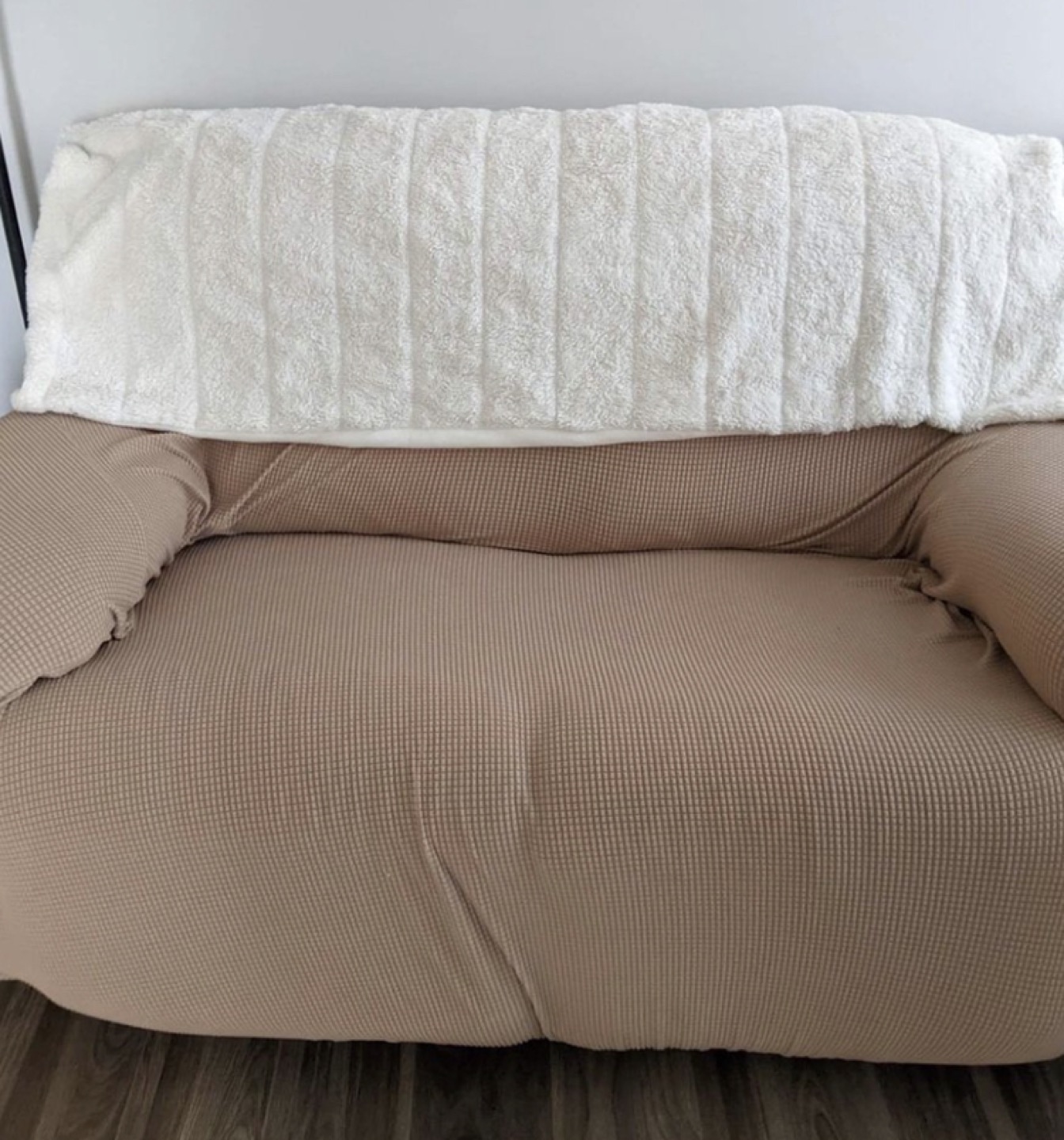 #freecycle Two seater leather recliner with cover - photo 5