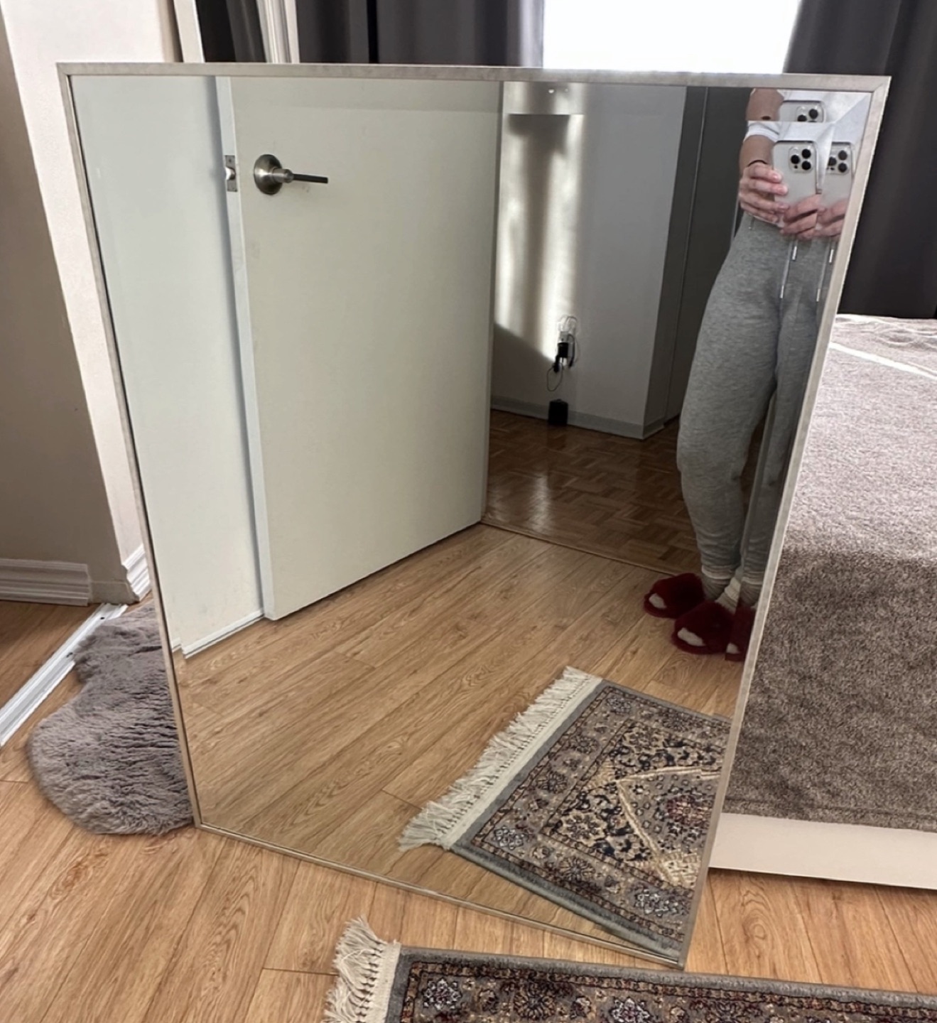 Mirror with silver frame - photo 3