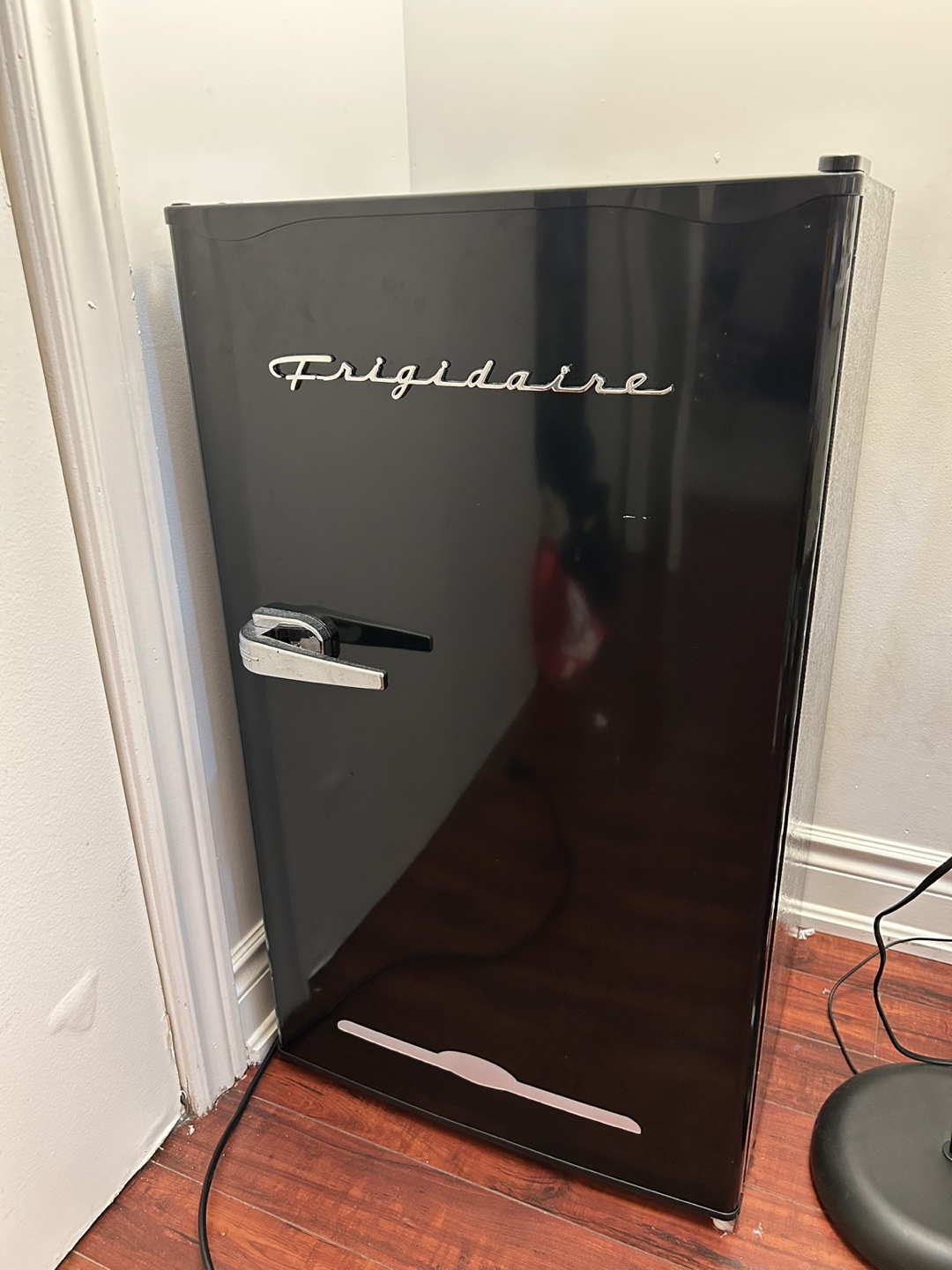 Almost New Mini Fridge thumbnail
