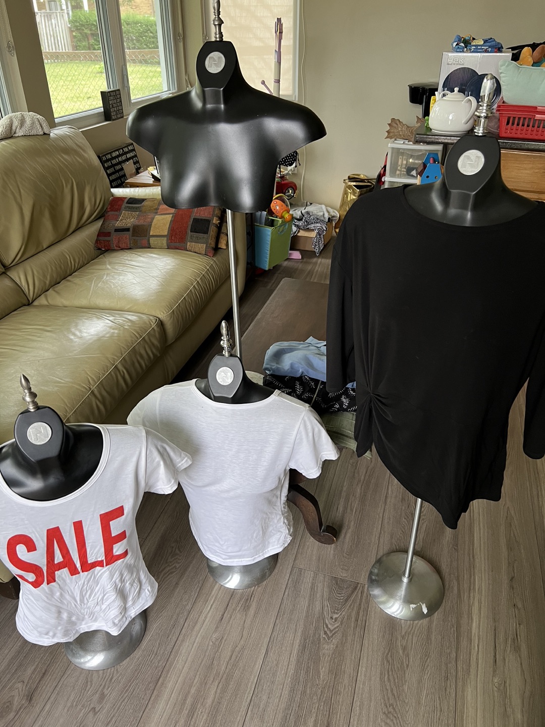Clothing display busts- mannequin thumbnail