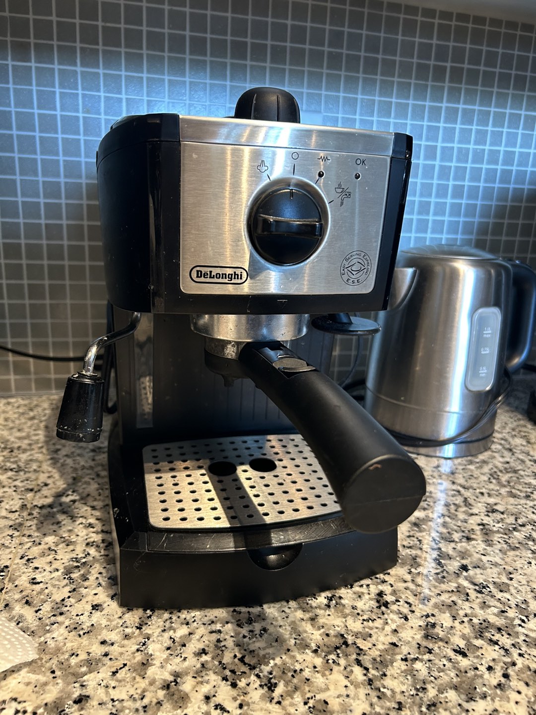 Delongi Espresso coffee maker thumbnail