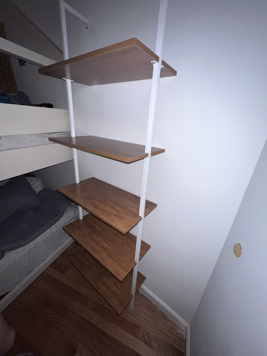 Bookshelf - photo 4