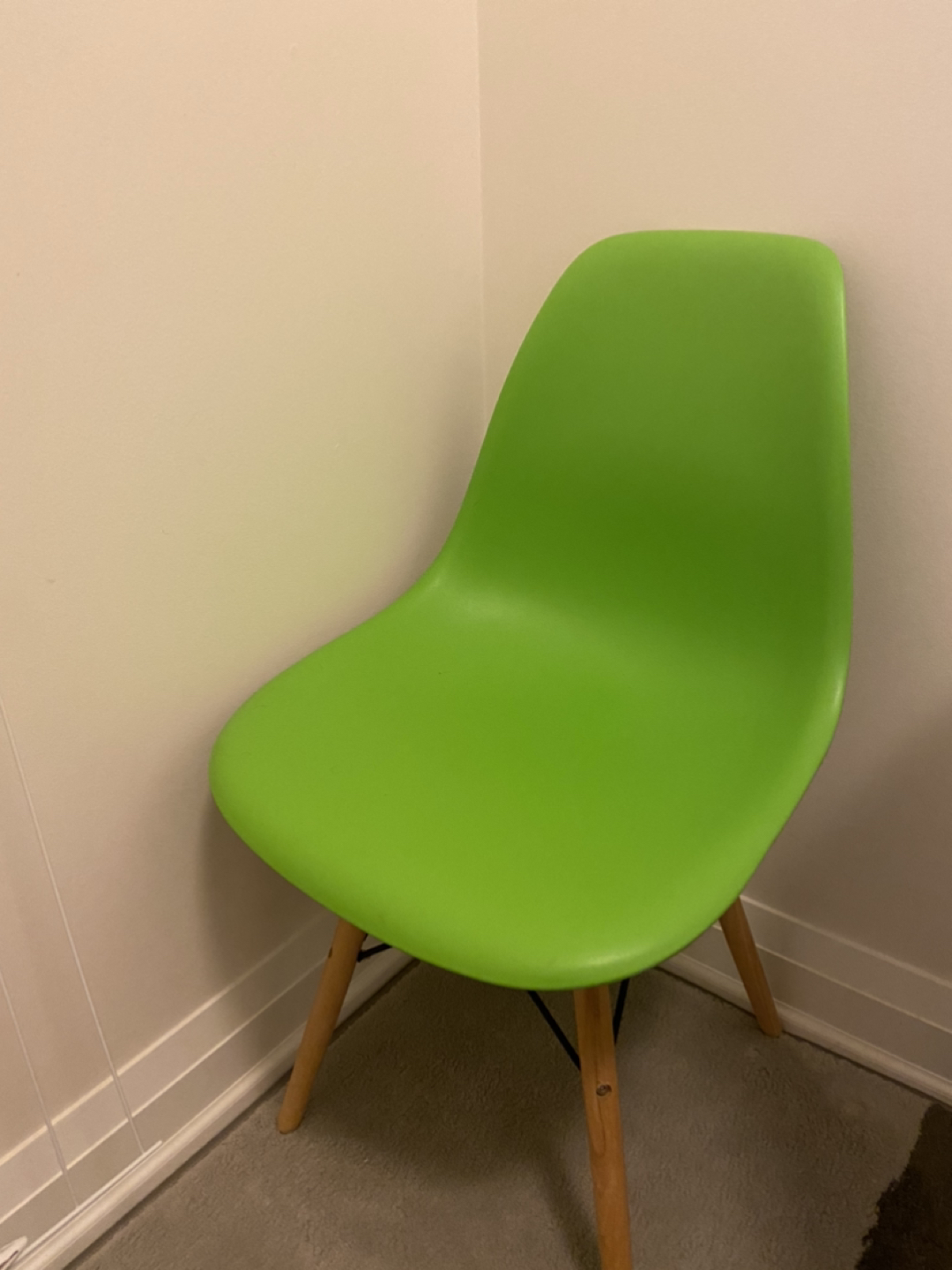 Set of 3 dining chairs ( Eiffel Style)