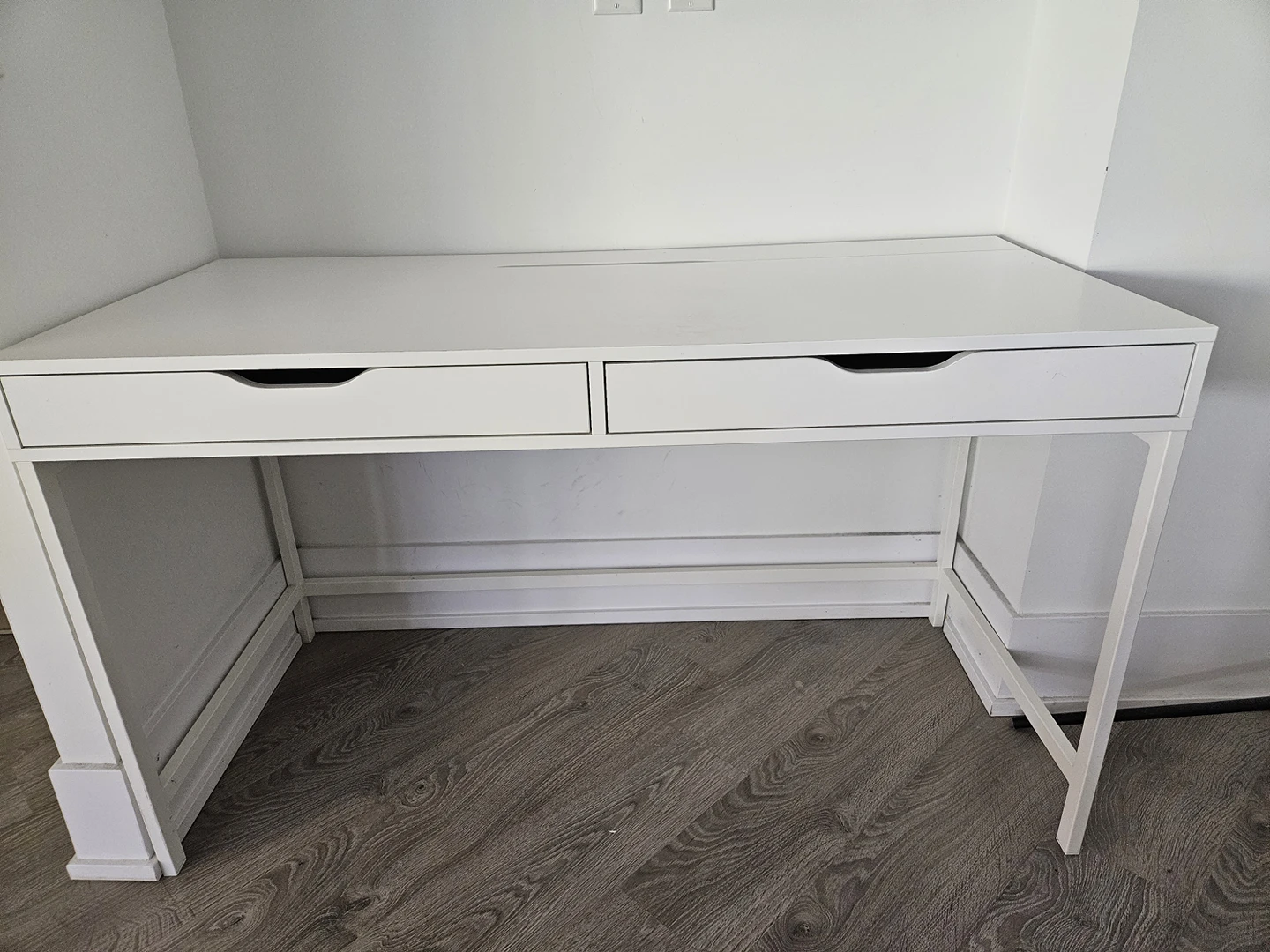 Ikea White Desk - photo 3