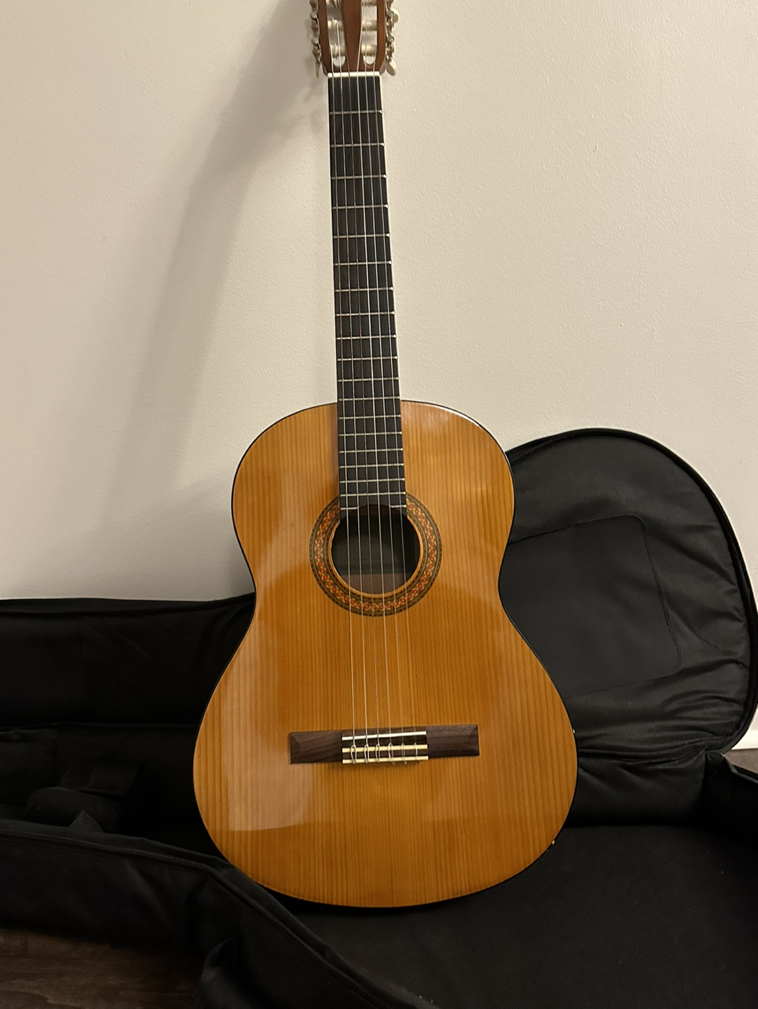 Yamaha C40 classical guitar
