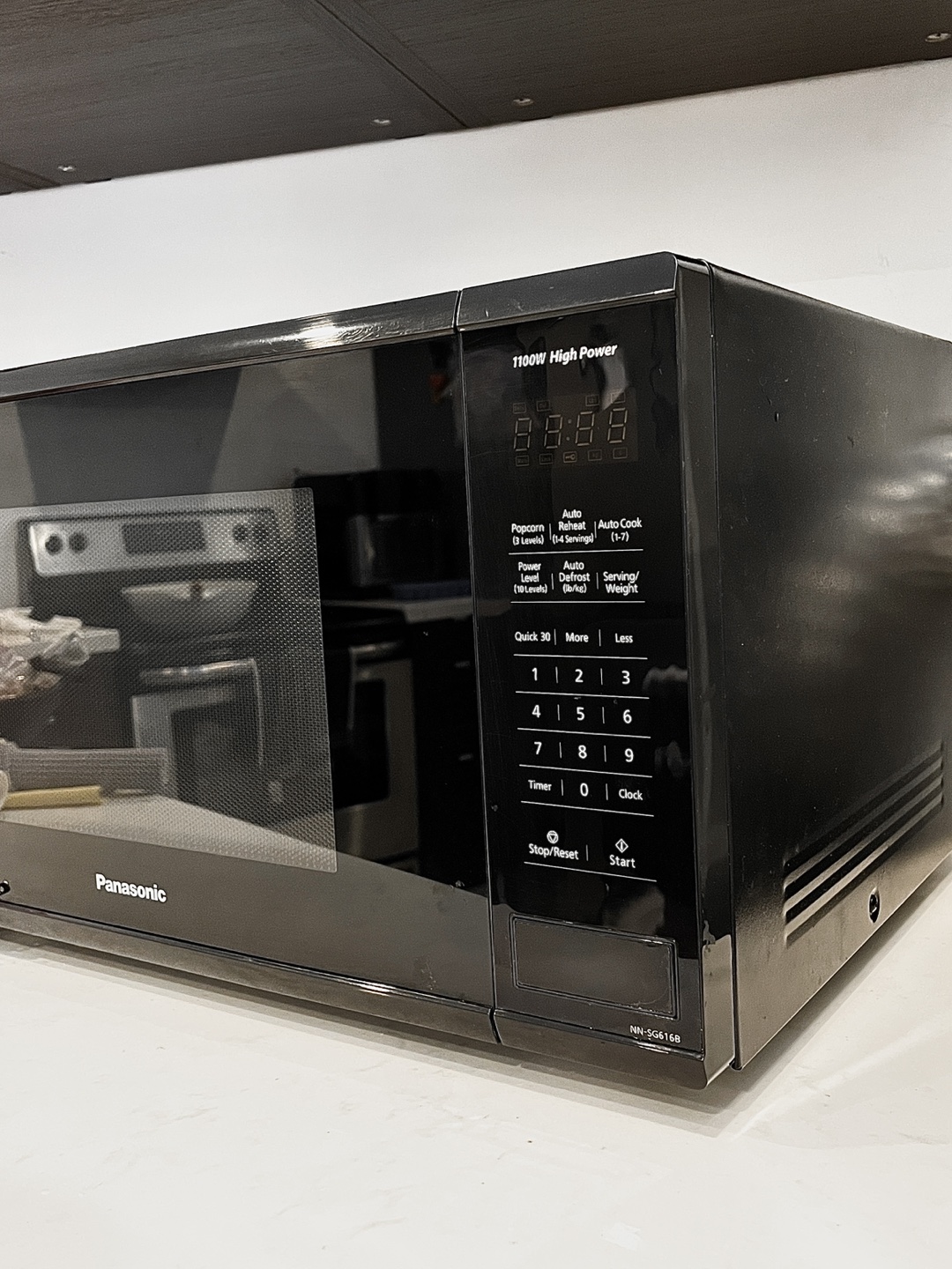 Large Panasonic Microwave 🍲 - photo 3