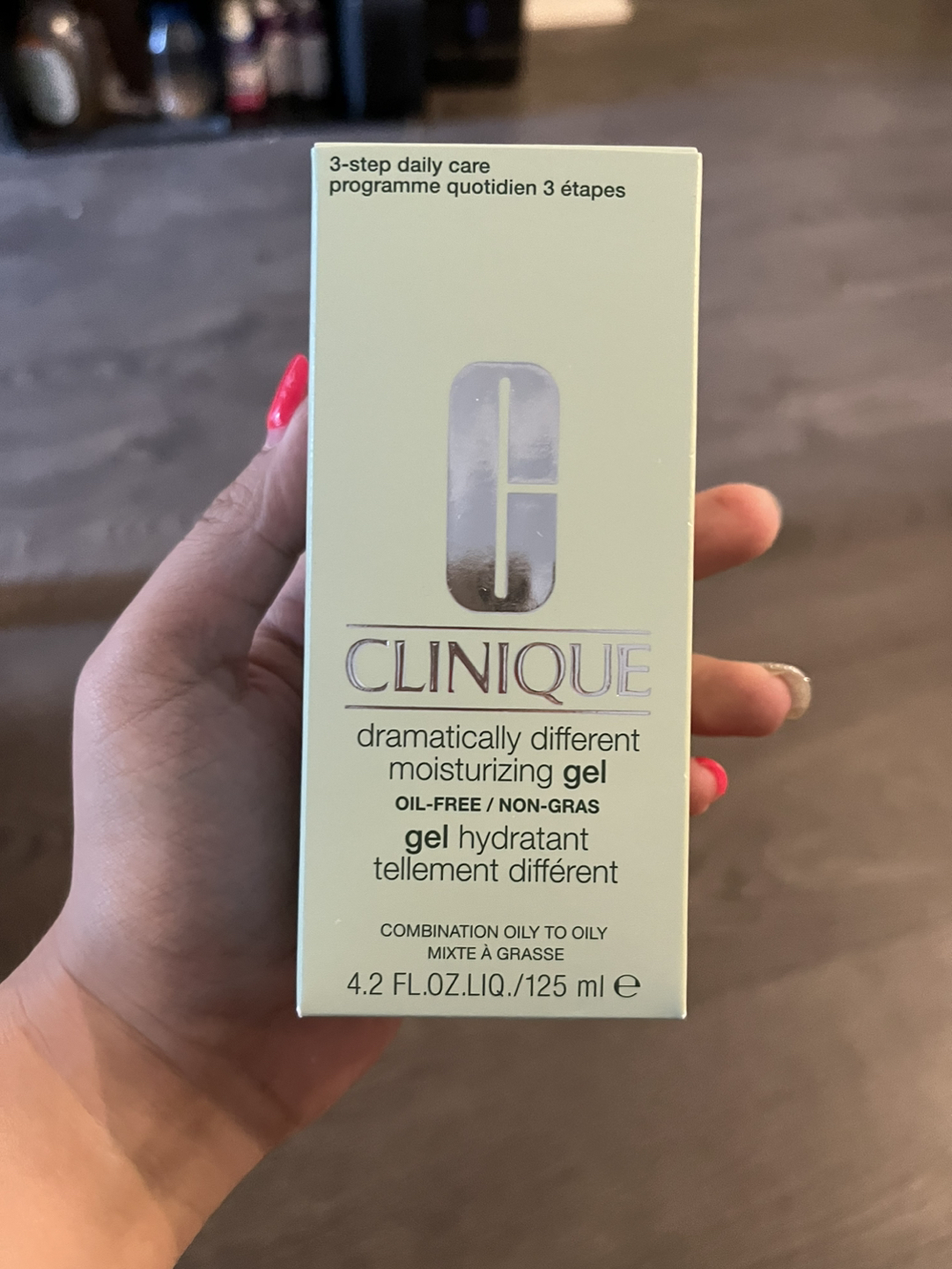 Clinique dramatically different moisturizing gel