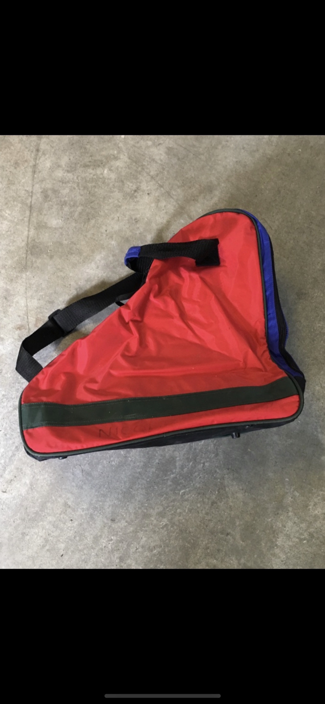 Bag for carrying roller blades of ice skates thumbnail