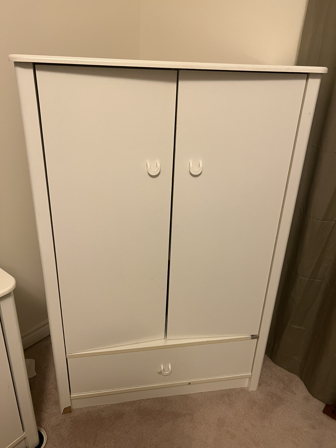 Dresser, chest, 1 side table