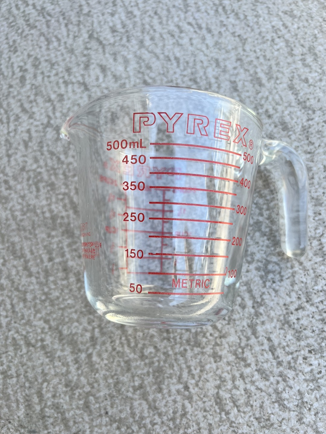 Pyrex measuring cup thumbnail