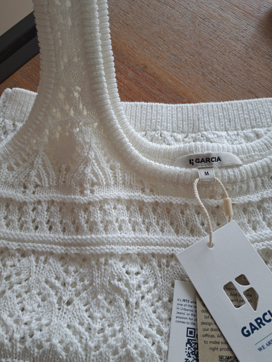 NWT cotton vest M