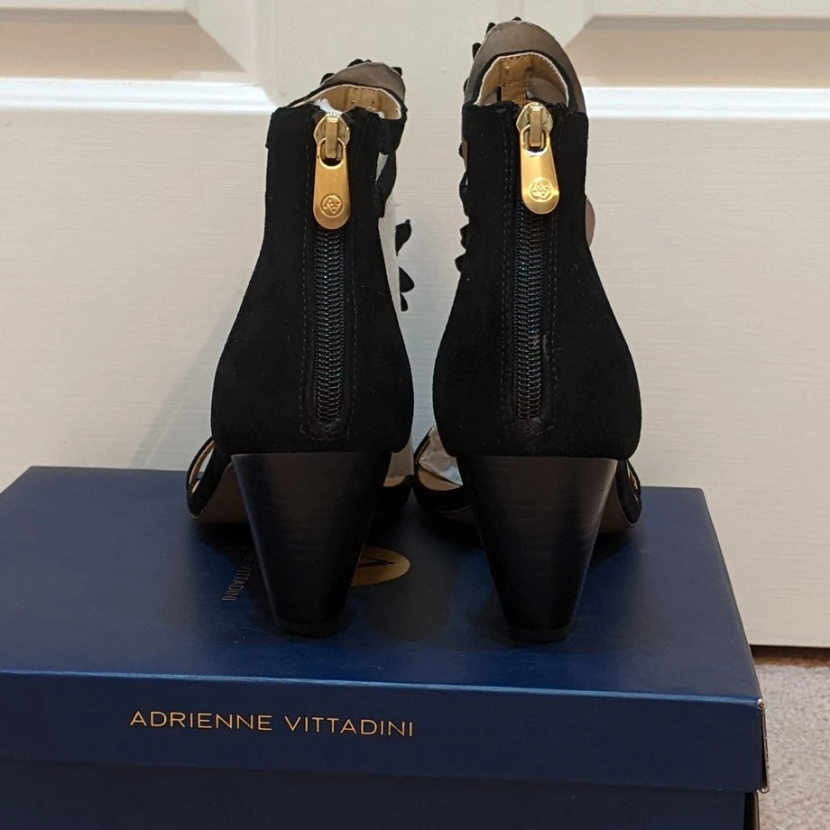 Adrienne Vittadini Flower Sandals image indicator(4)