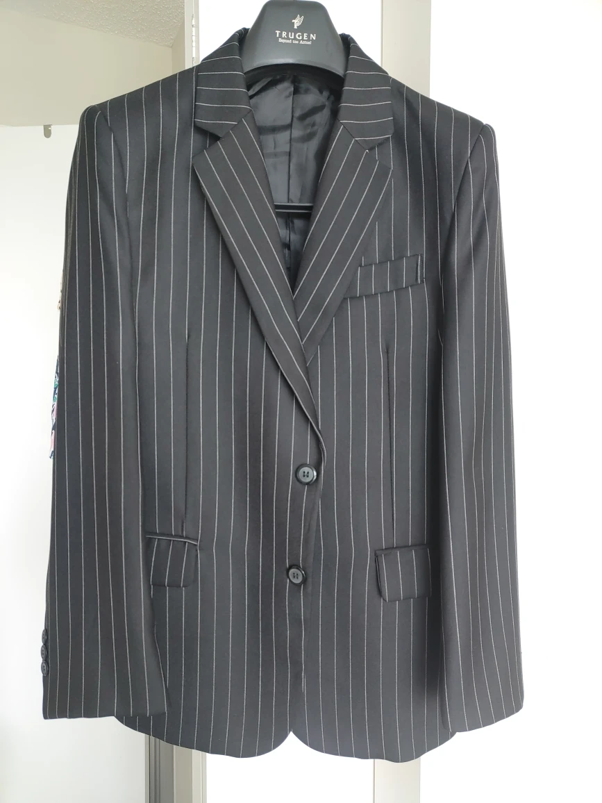 men's suite
