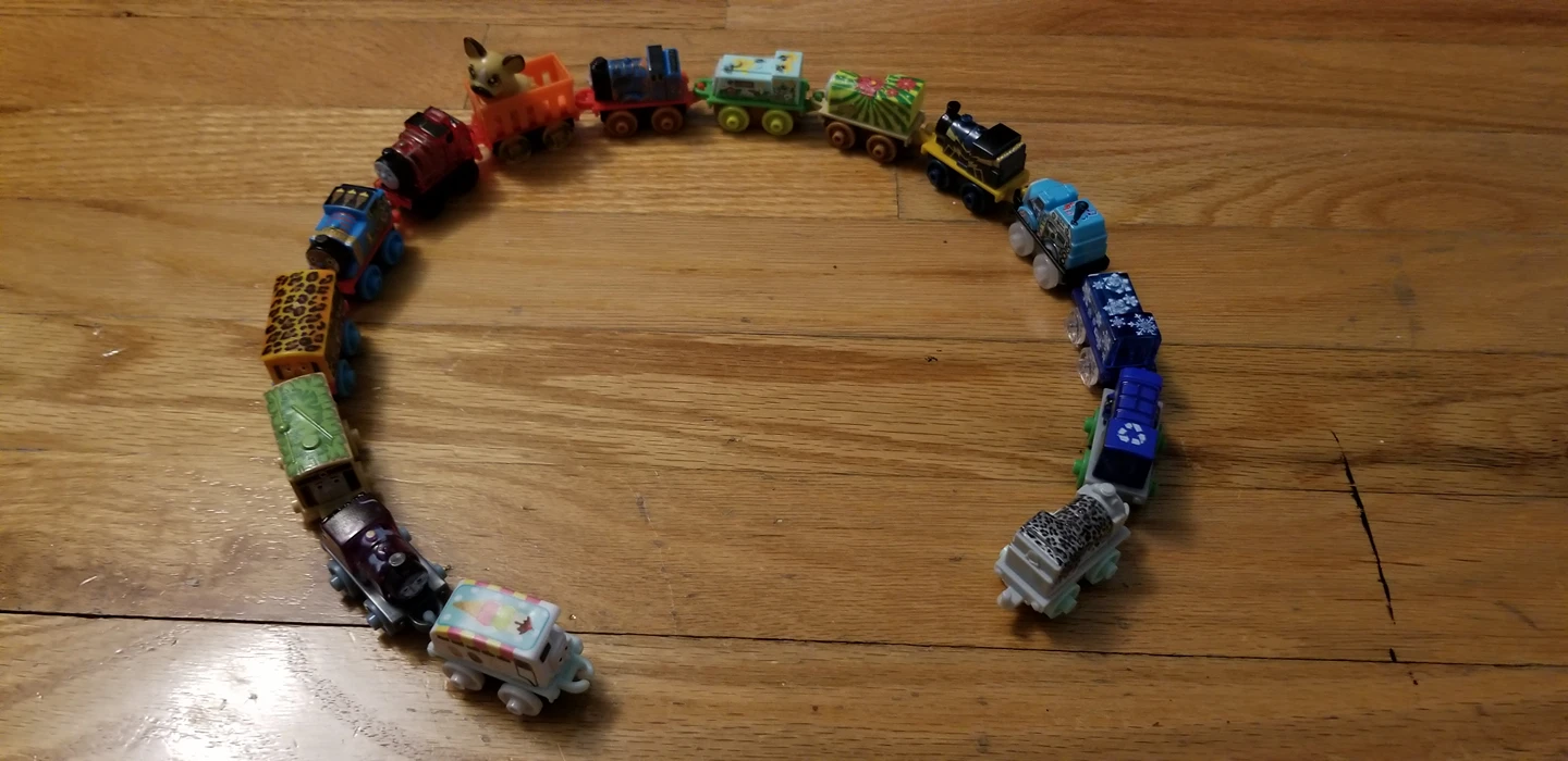 thomas the train minis toy train set - photo 2