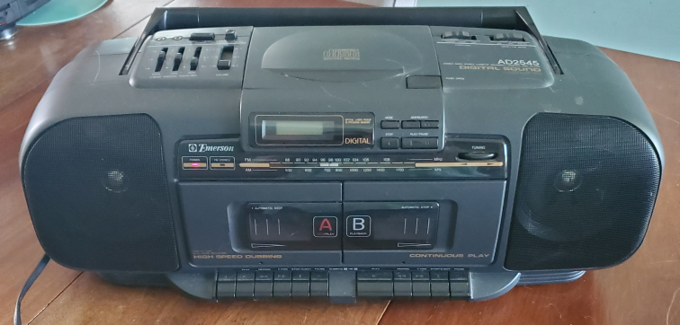 Emerson CD player, Dual Cassette, Stereo, Boom Box - photo 4