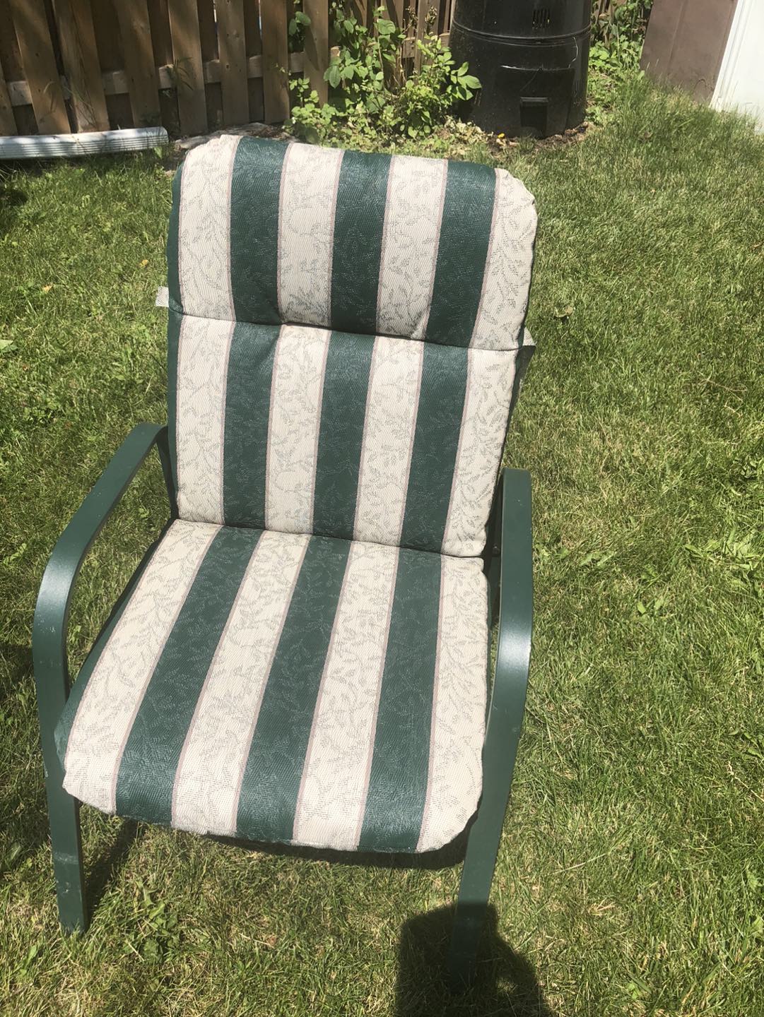 Patio set, two chairs and a table. Two sets available - photo 3