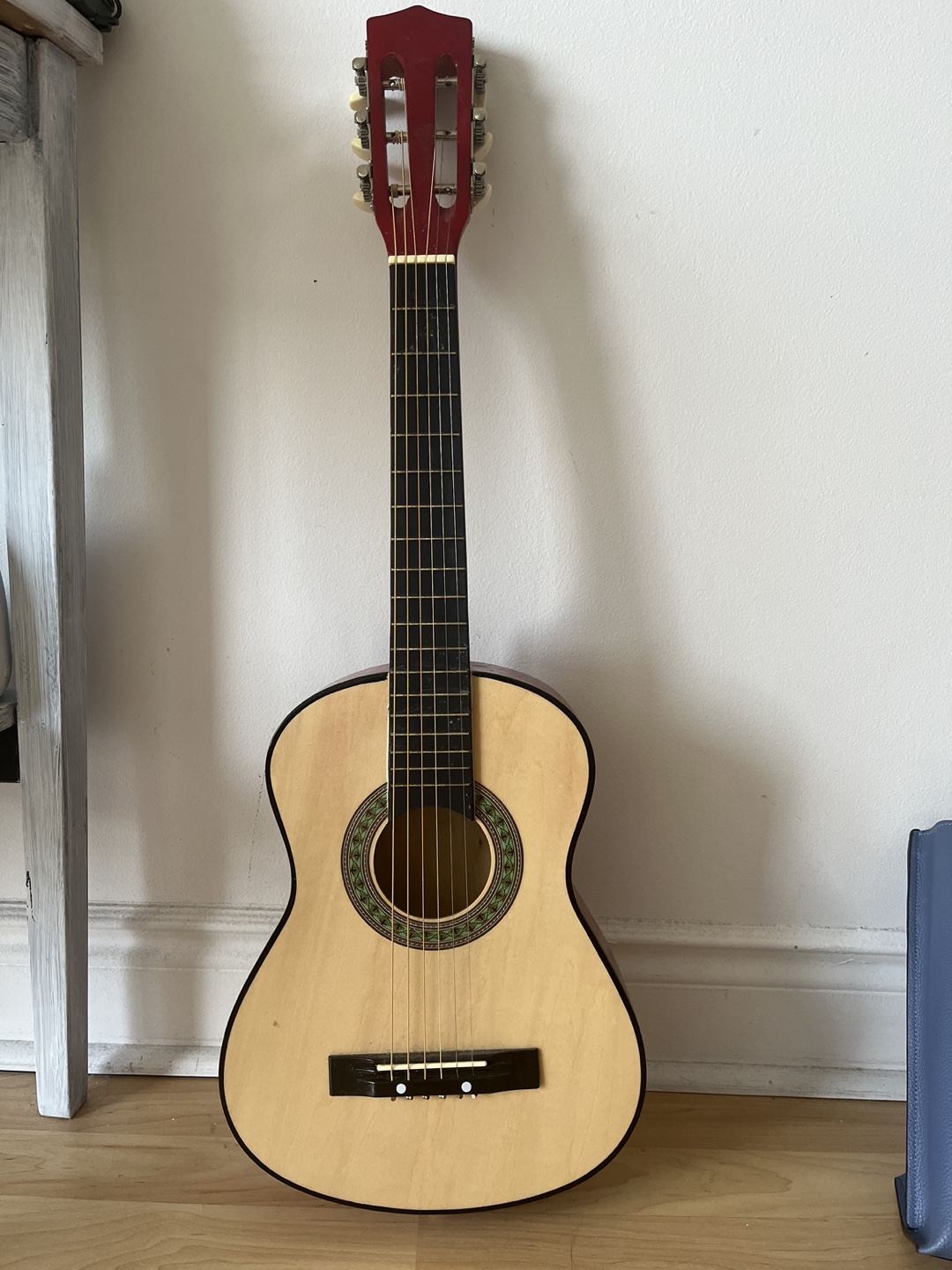 Mini Guitar thumbnail