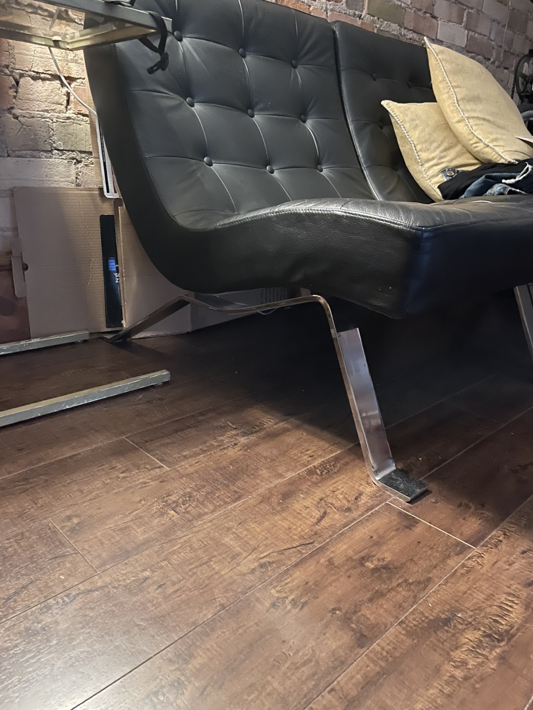Leather chairs (2) - photo 2