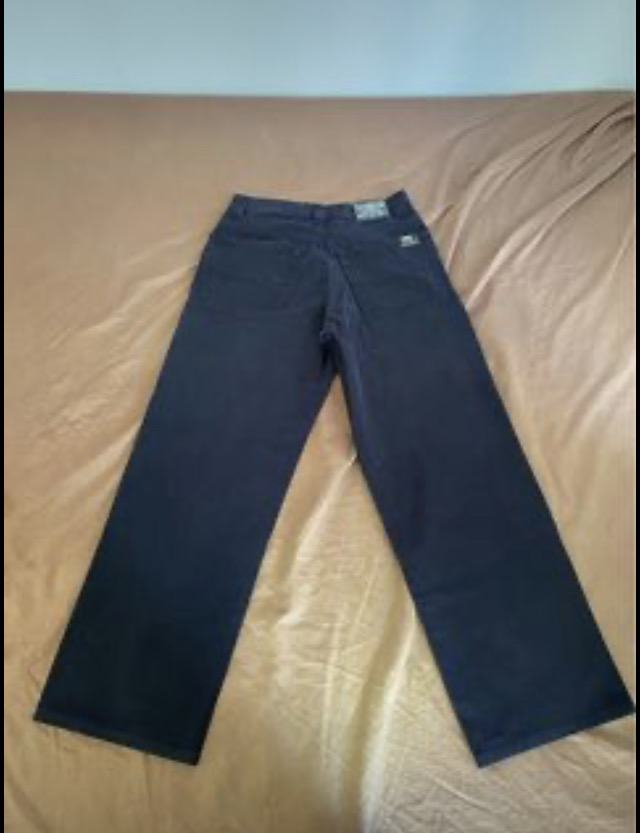 Parasuco Black Stretchy jean image indicator(2)
