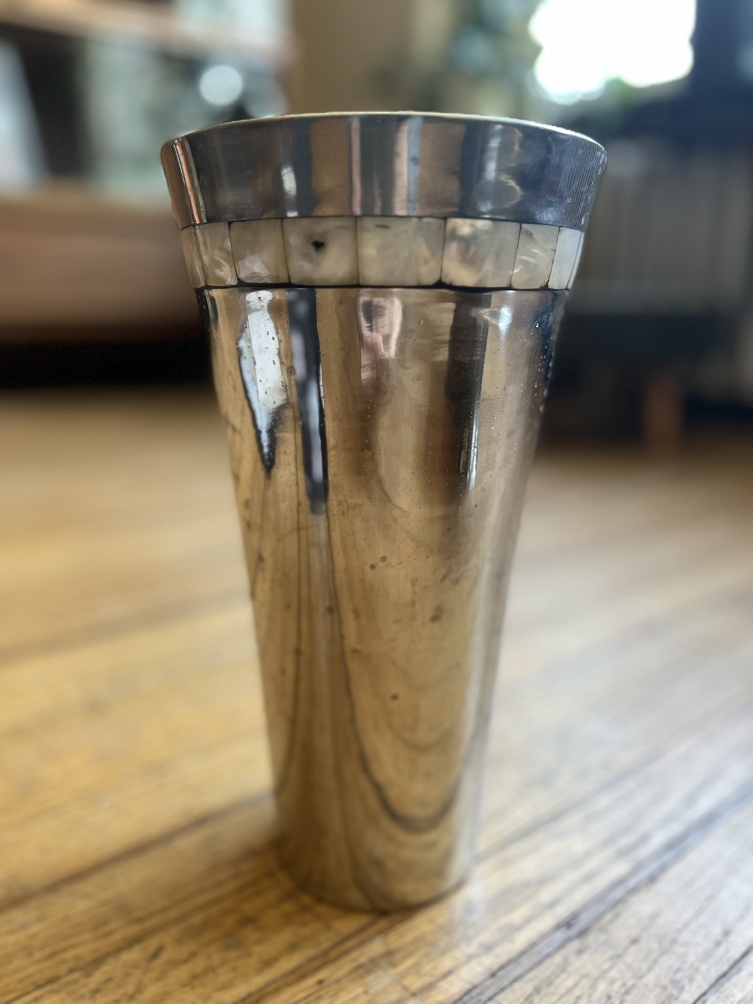 Silver Vase ⬆️ thumbnail