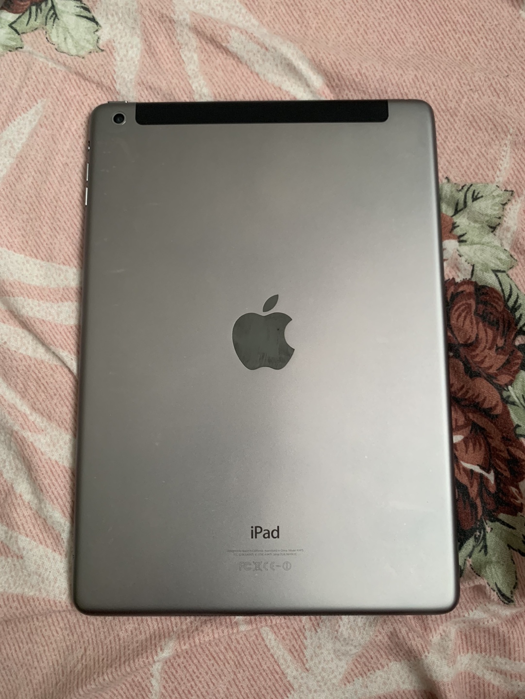 ipad Air (wifi + cellular) A1475 - photo 2