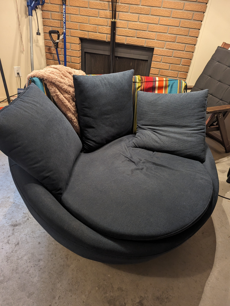 Blue Round Loveseat