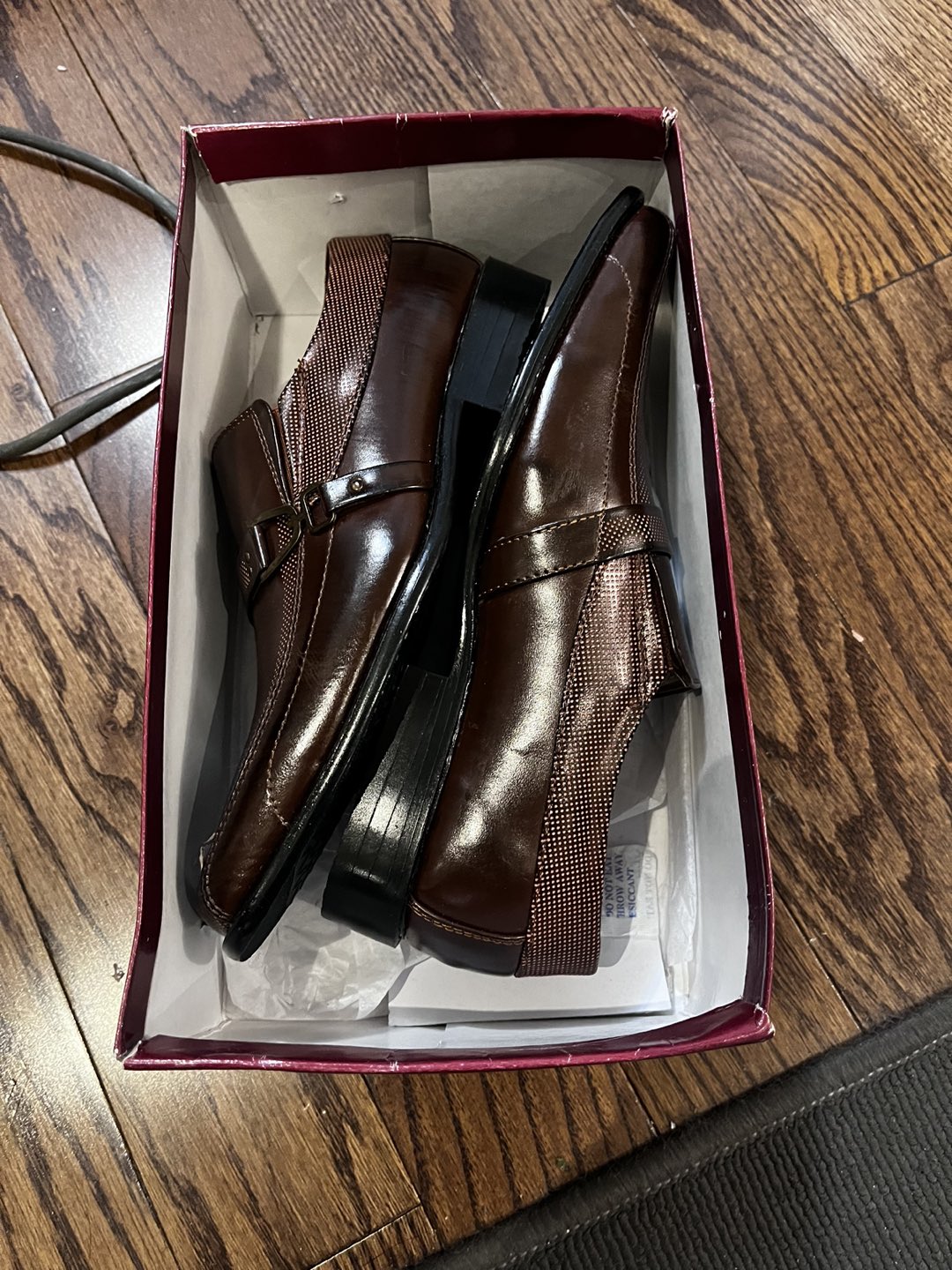 Brand new John Romaine youth leather shoes image indicator(5)