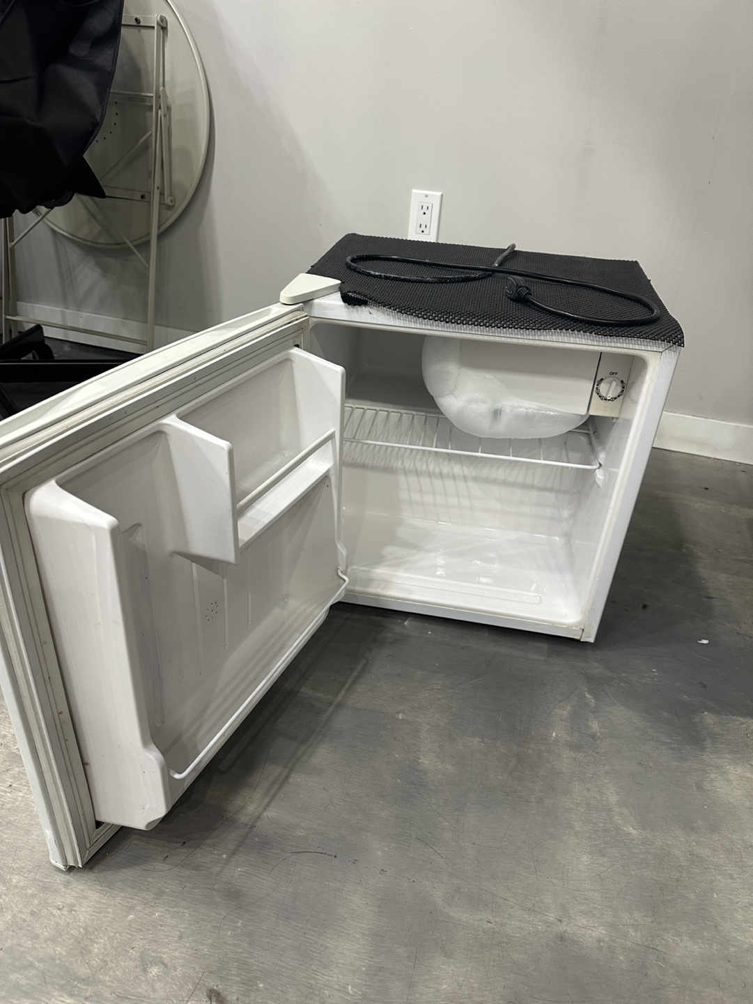 Refrigerator - photo 2