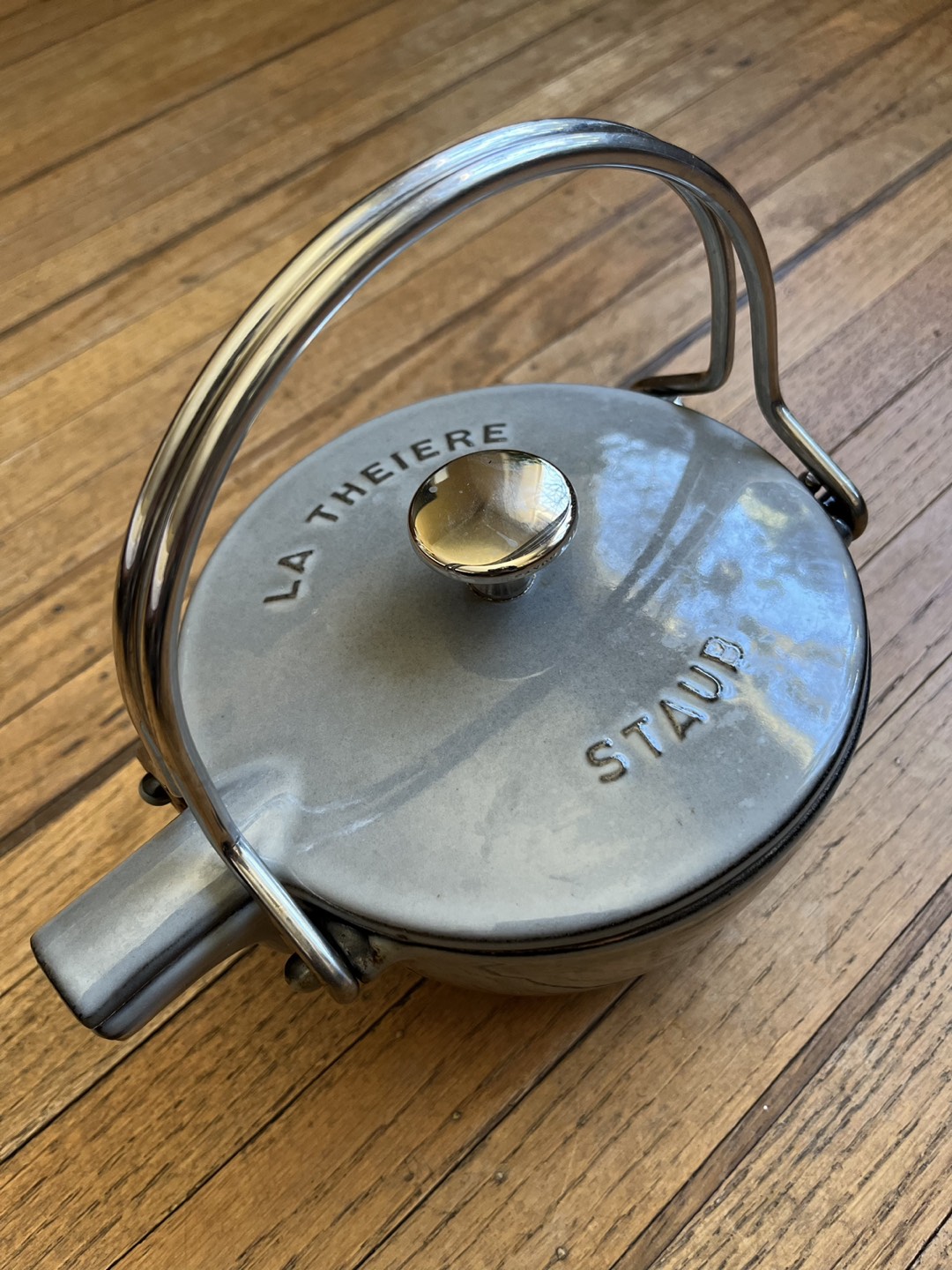 Staub Cast Iron Tea Kettle 1.1L ⬆️ image indicator(3)