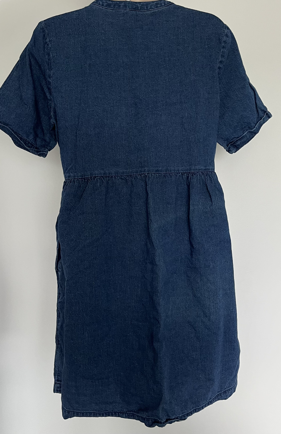 Old Navy women’s Lace-Up Medium-Wash Jean Shift Dress - S image indicator(5)