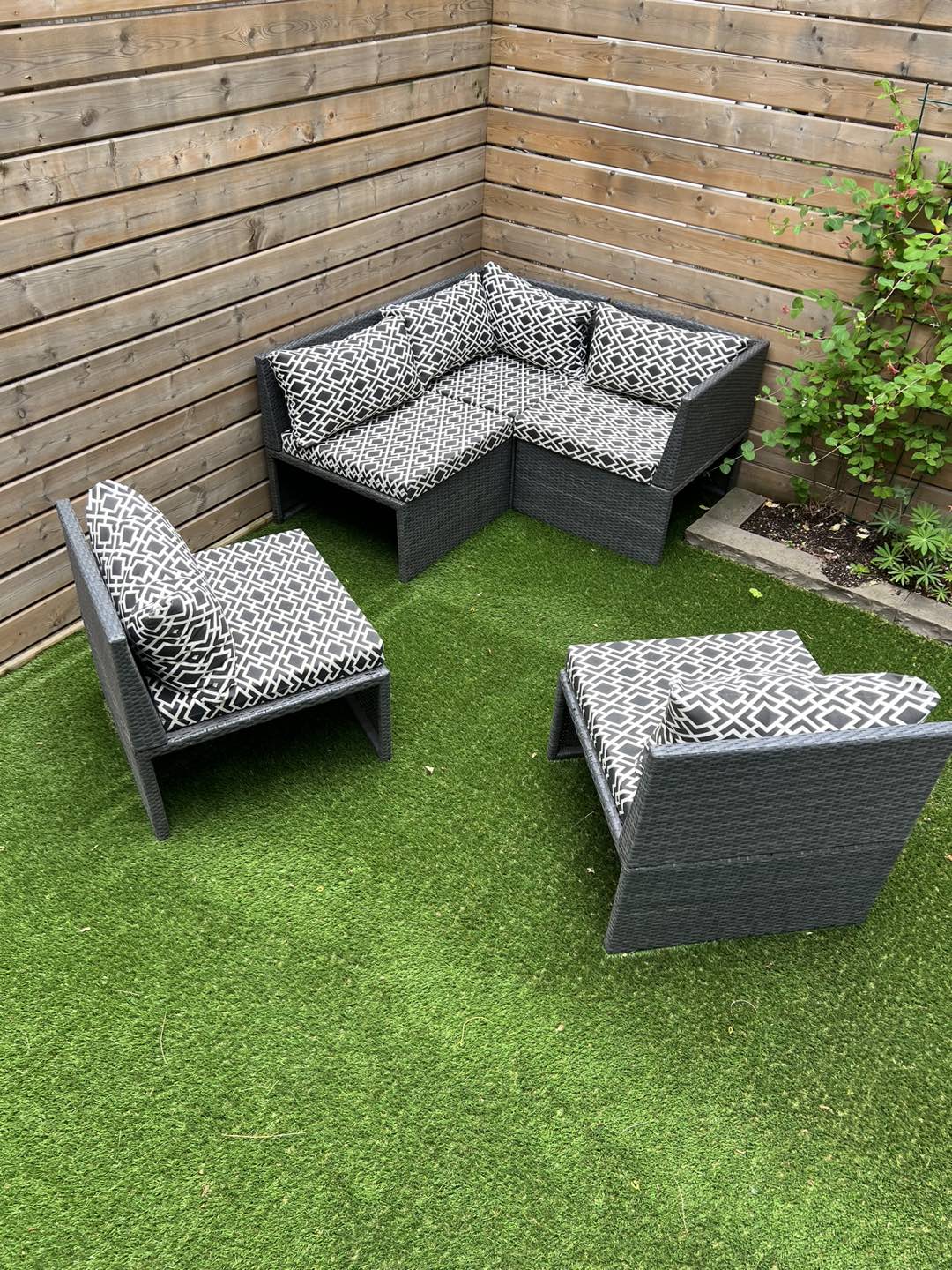 Stunning Outdoor Wicker Patio Set + Custom Cushions - photo 2