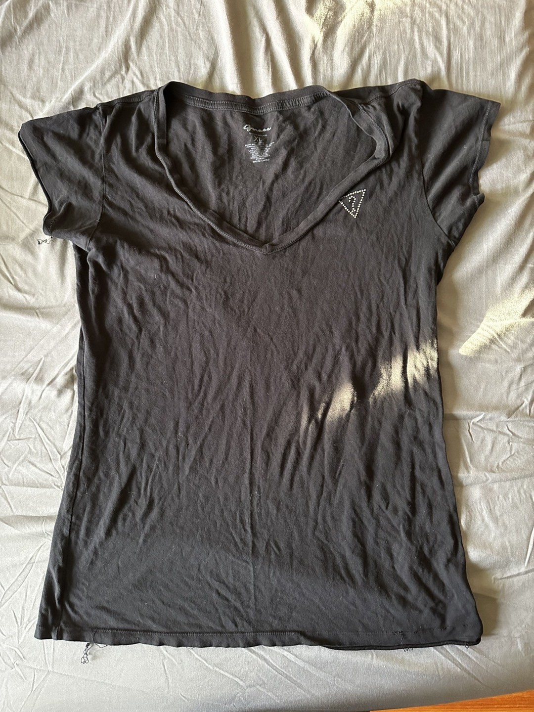 Guess T-shirt #freecycle thumbnail