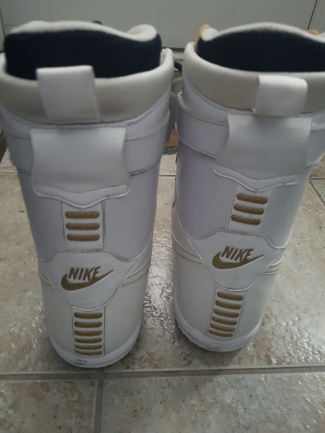 Nike AF1 snowboard boots image indicator(4)