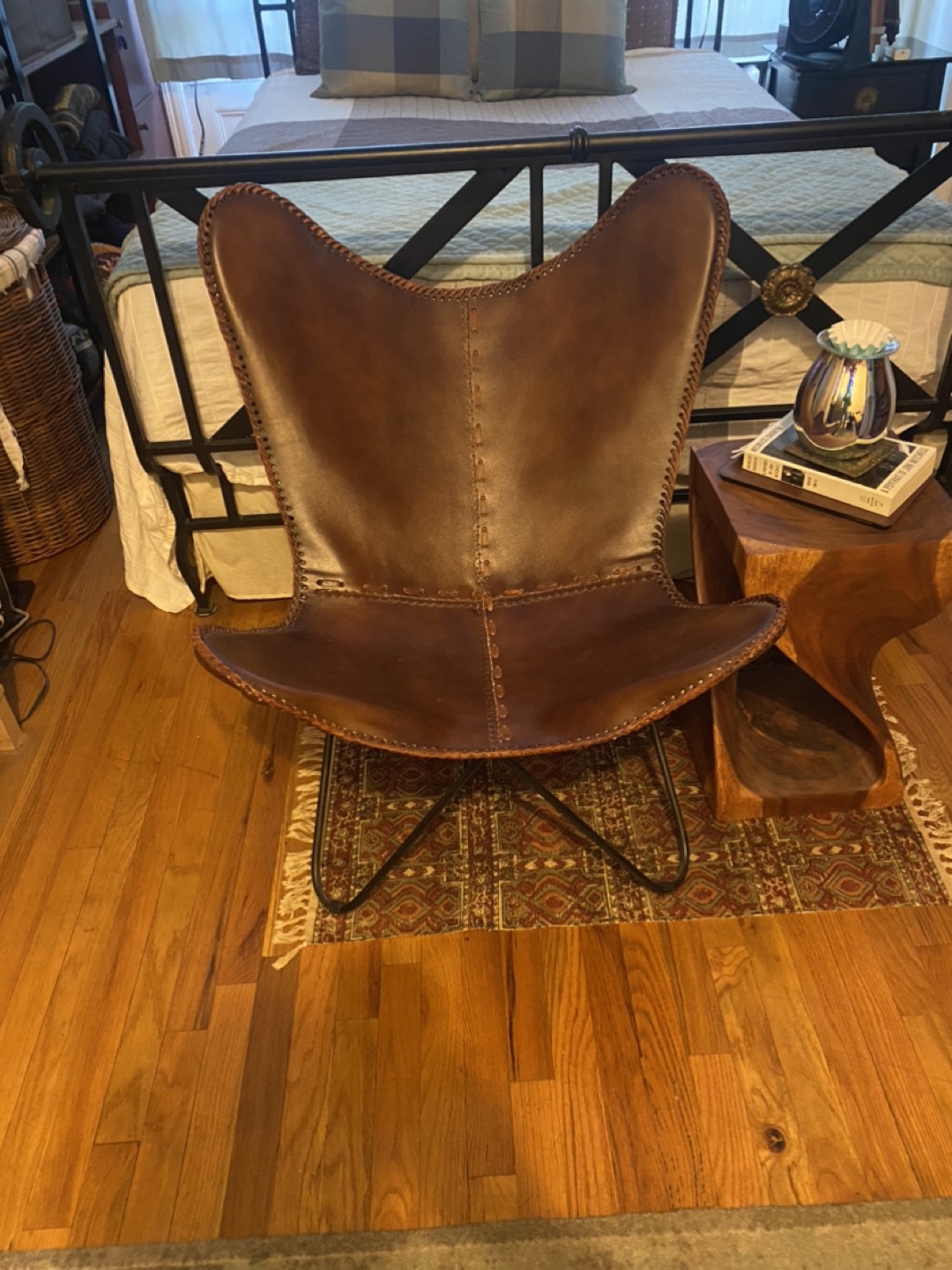 Leather butterfly chair
