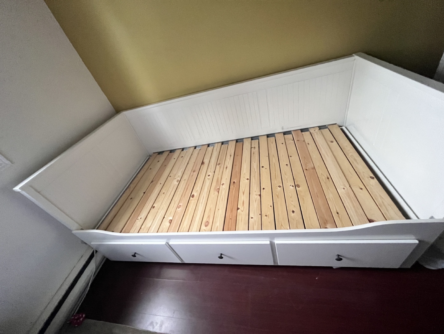 IKEA HEMNES Daybed frame with 3 drawers