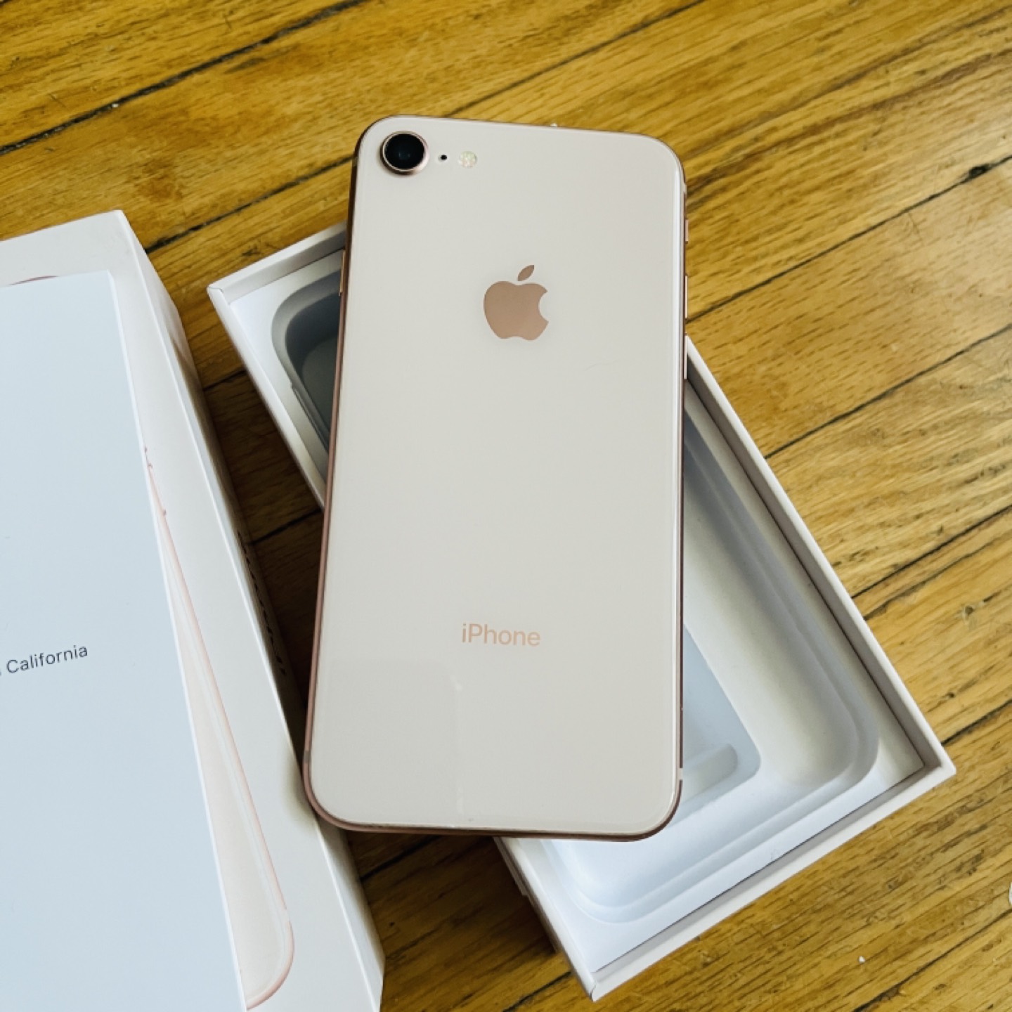 iPhone 8 (with cases) - photo 4