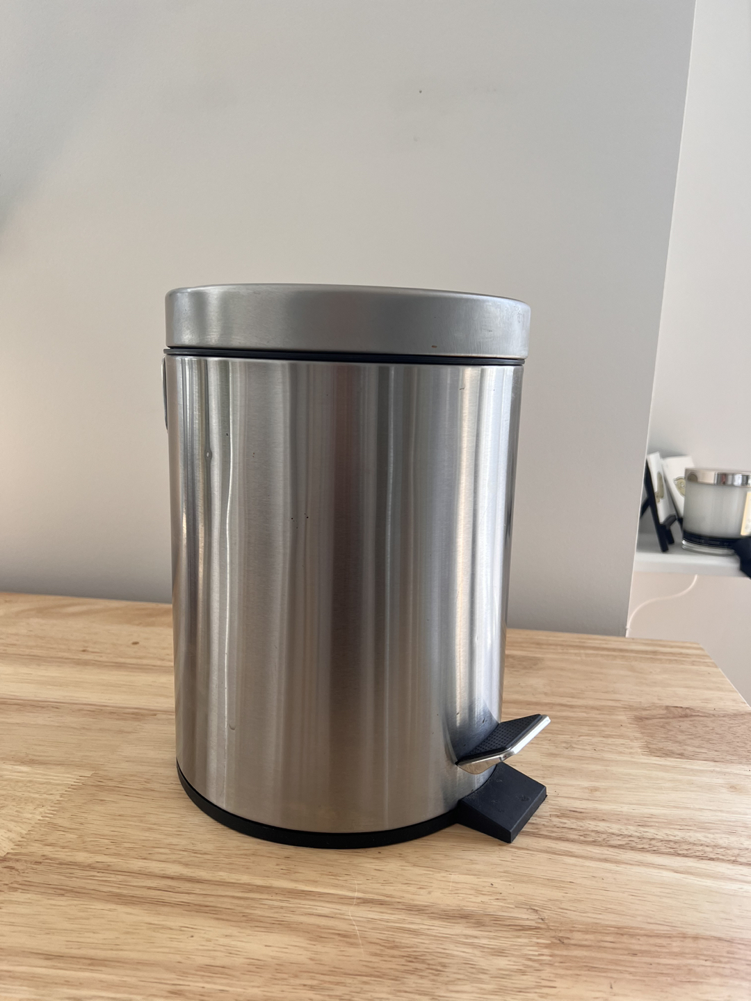 Trash bin thumbnail