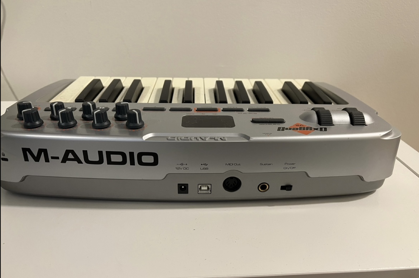 M-Audio Oxygen 8 V2 MIDI Keyboard Controller - photo 3