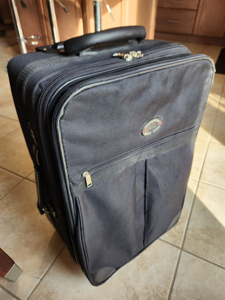 Black Carry on Luggage - photo 2