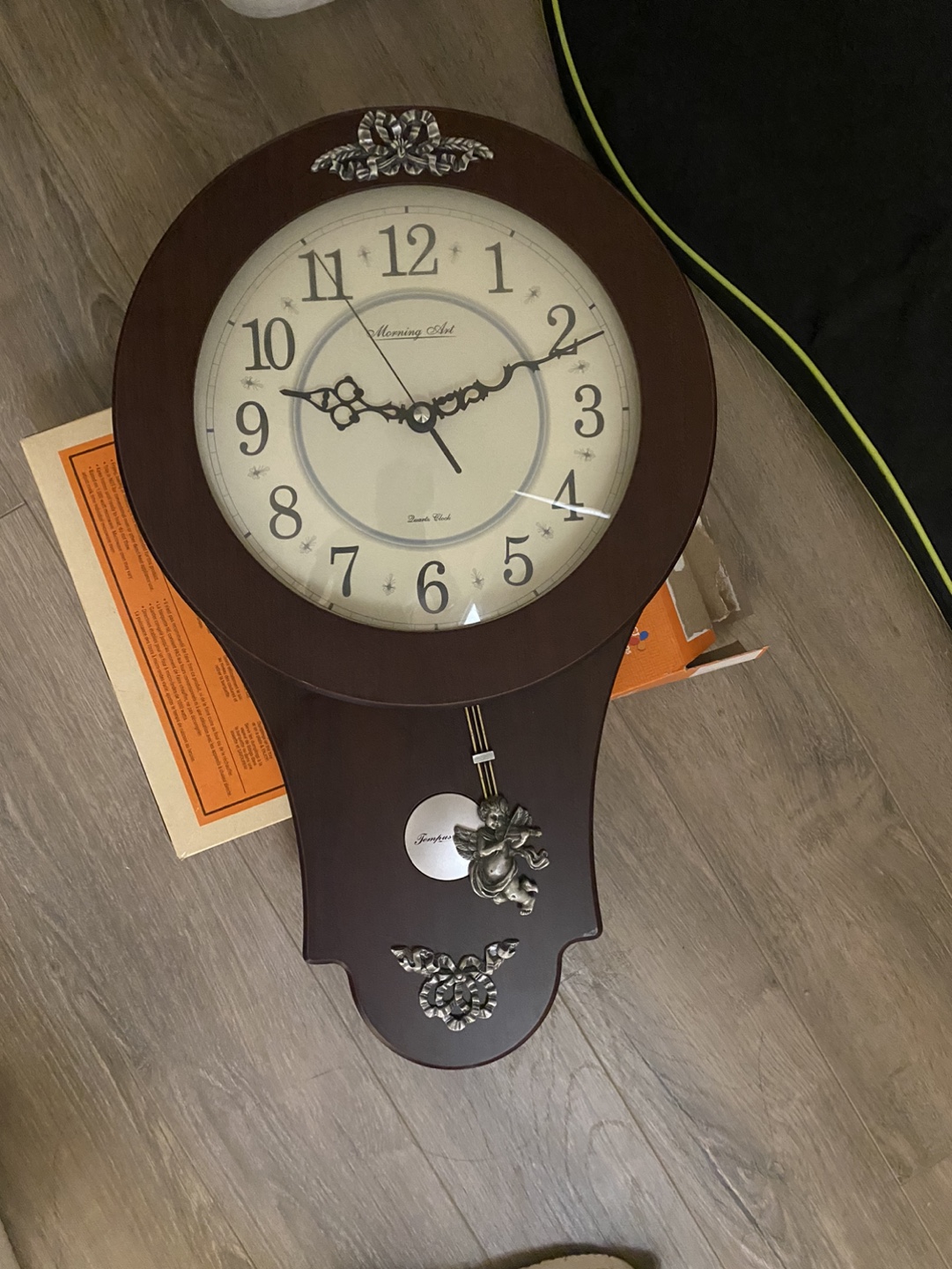 Old clock thumbnail