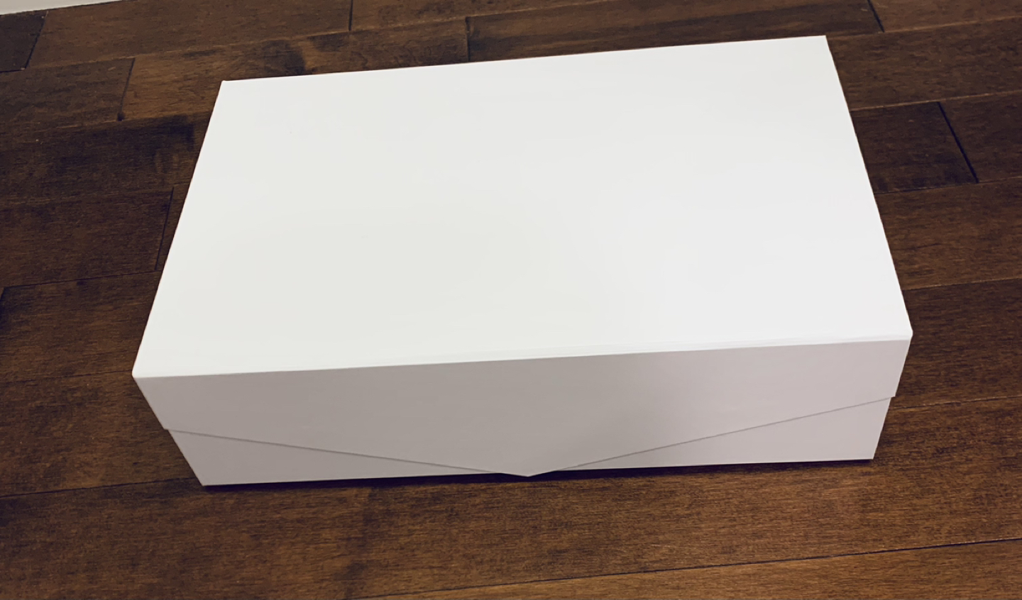 8 Bright White Magnetic Boxes For $40 - photo 2