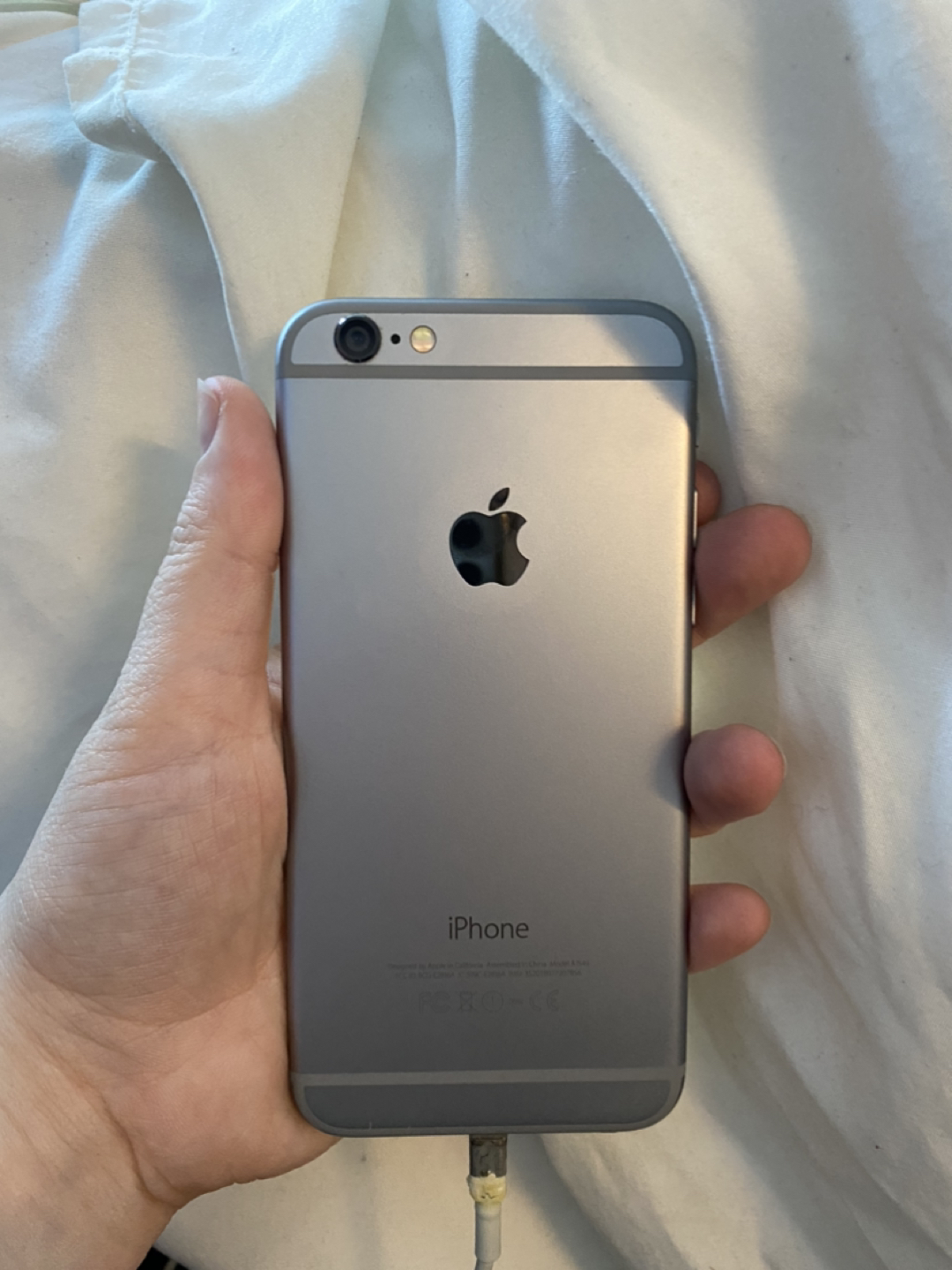 iPhone 6 - photo 2
