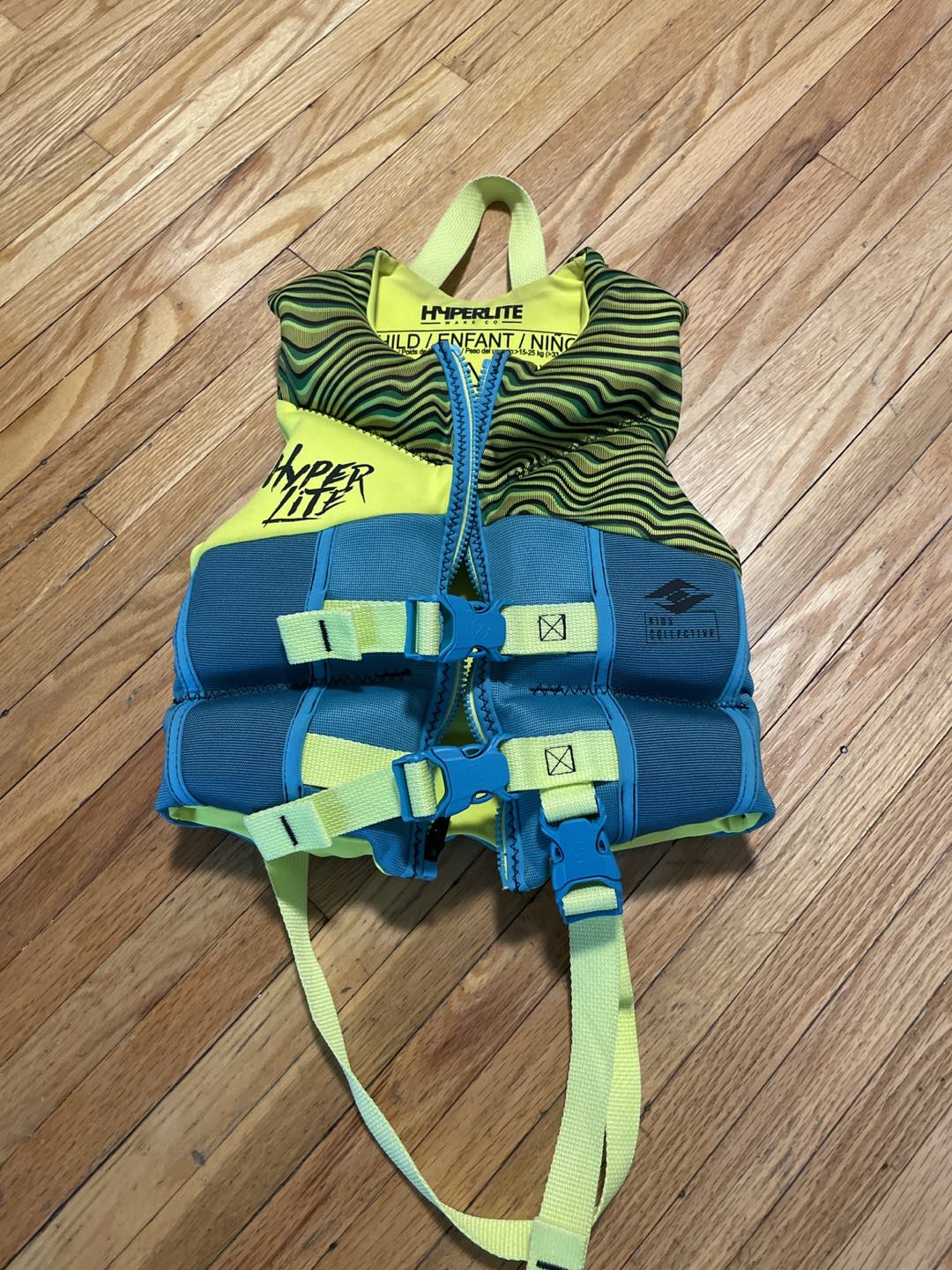 Hyper lite water life jacket 33-55lbs