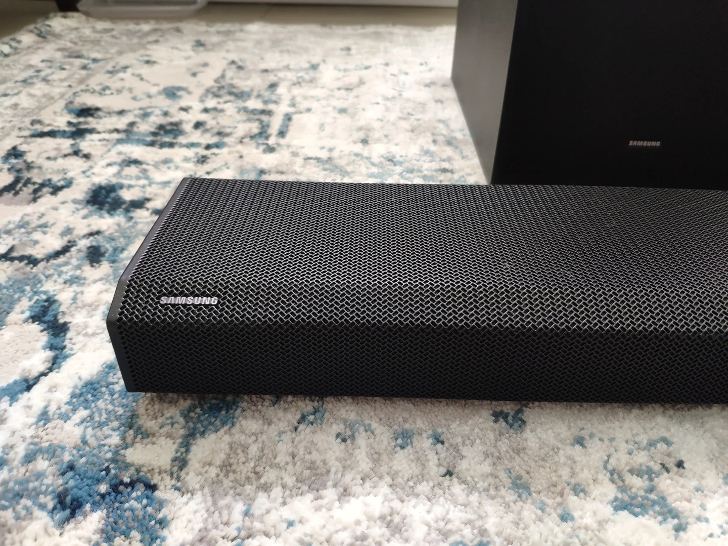 Samsung 55 in smart 4K bundle - photo 2