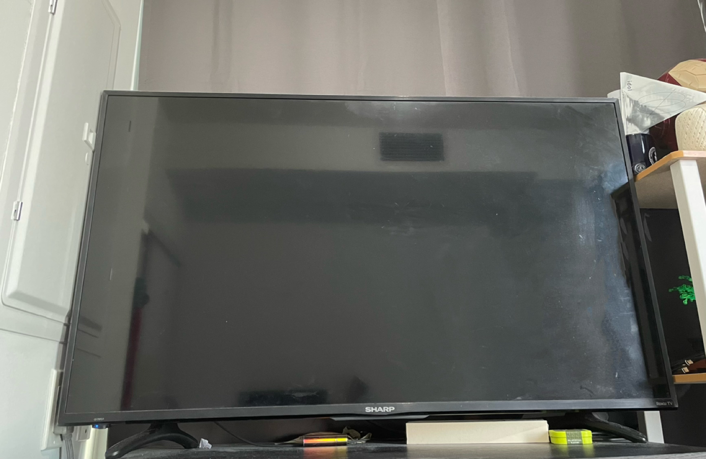 Sharp Roku Smart TV 43’’